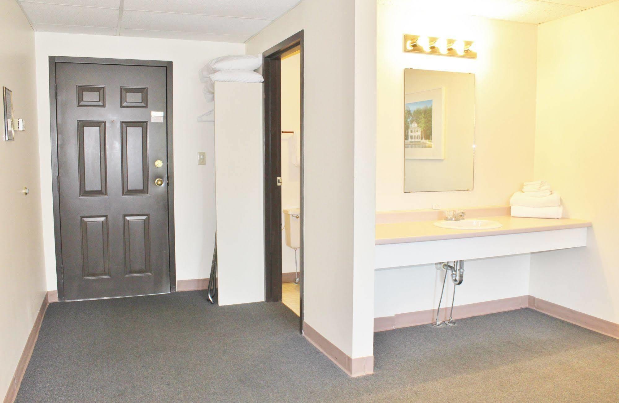Otter Creek Inn Alexandria Bay Exterior foto